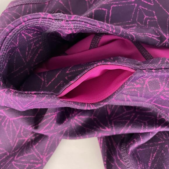 Zella Women's Capri Leggings Purple Pink Size Medium Night Sky Print 18" Inseam - Picture 3 of 4